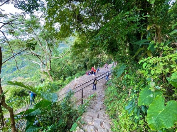 巃頂步道觀日出