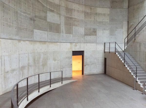 地中美術館交通 地中美術館交通