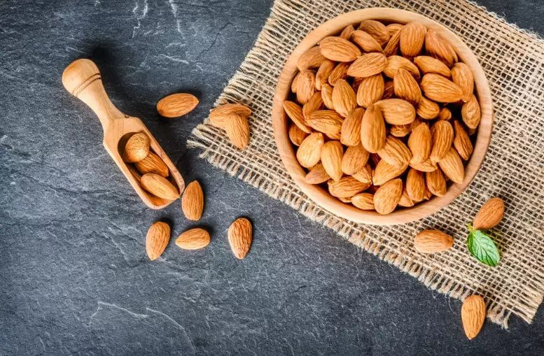 杏仁果一天吃幾顆