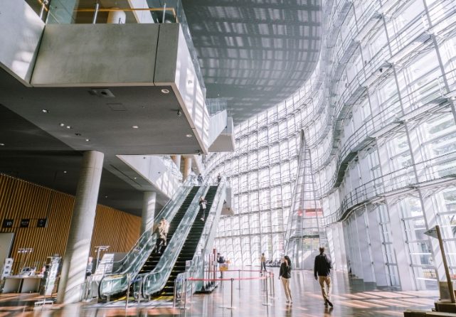 國立新美術館展覽