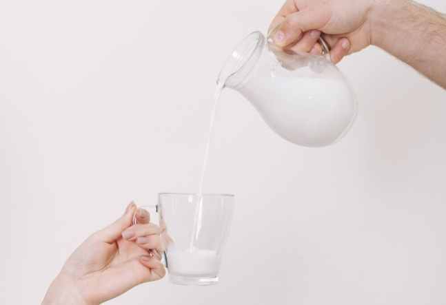 喝羊奶會胖嗎？完整解析羊奶熱量、營養與體重控制關鍵