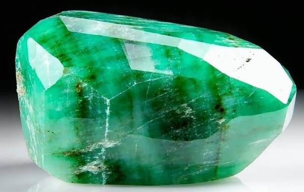 玉髓是玉吗？深度解析玉髓與玉的區別、迷思與選購指南