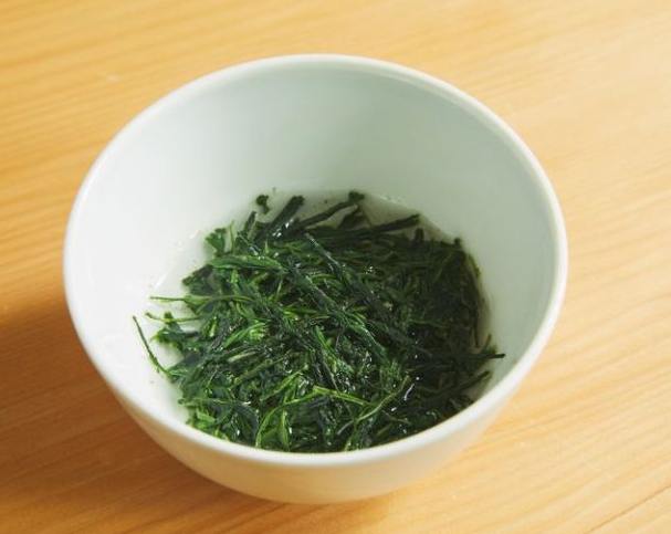 玉露茶功效全攻略：從健康益處到正確泡法一次看懂