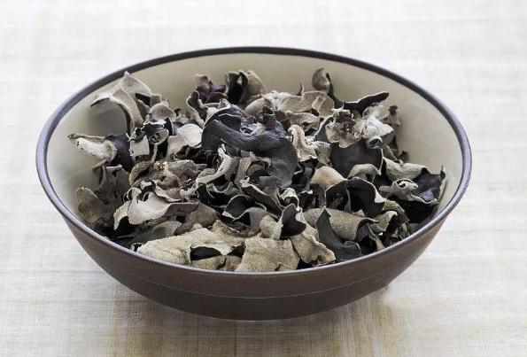 黑木耳每日食用量