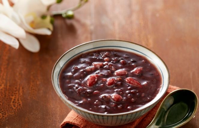 红豆营养成分表全解析：营养价值、健康益处与食用指南