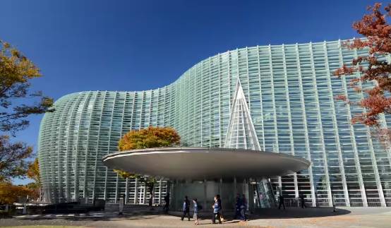 國立新美術館展覽