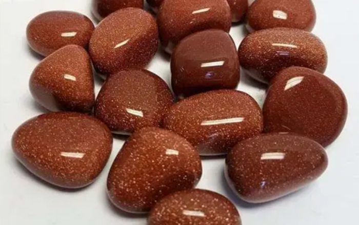 金砂石是天然的嗎？深入解析天然金砂石的真相與鑑別方法