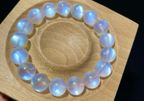 月光石冥想方法