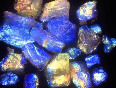 月光石荧光特性