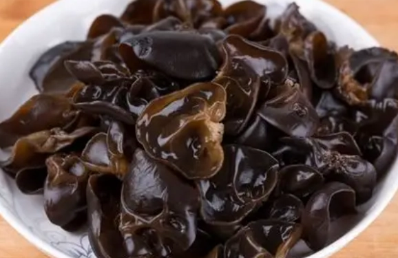 黑木耳禁忌人群