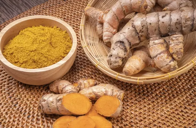 手術後吃薑黃