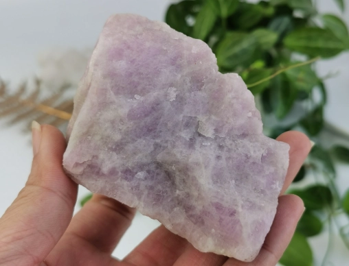 紫鋰輝特性 紫鋰輝特性