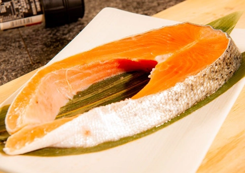鮭魚每日攝取量