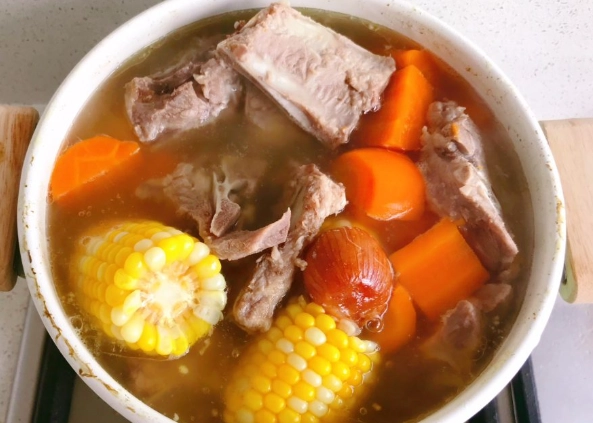 紅蘿蔔粟米豬骨湯功效