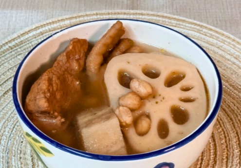 蓮藕花生紅棗湯功效 蓮藕花生紅棗湯功效