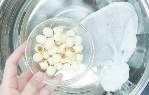 桑寄生蓮子蛋茶做法 桑寄生蓮子蛋茶做法