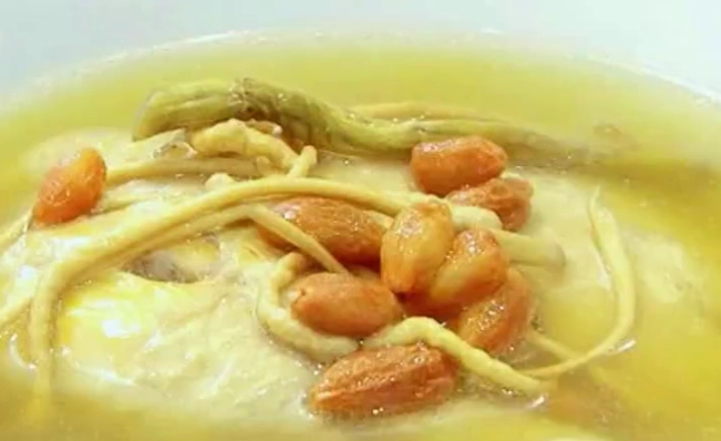 蟲草花雞湯食譜