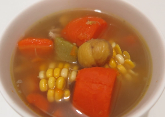 紅蘿蔔粟米栗子豬骨湯 做法 紅蘿蔔粟米栗子豬骨湯 做法