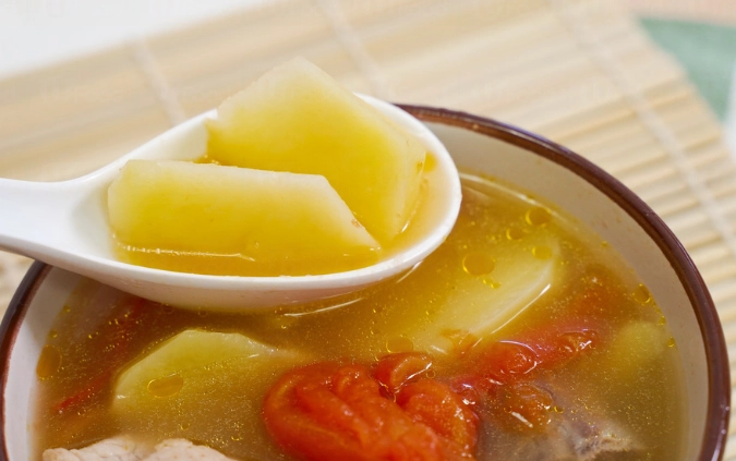 蕃茄薯仔湯