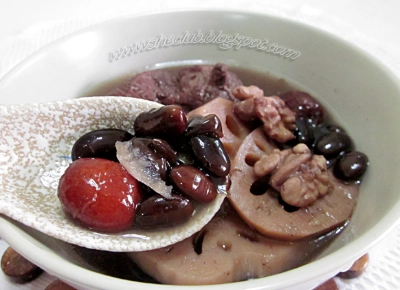 黑豆莲藕湯功效 黑豆莲藕湯功效