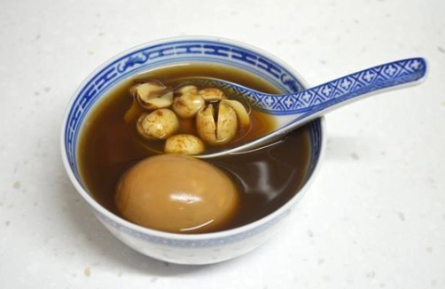 桑寄生蓮子蛋茶做法 桑寄生蓮子蛋茶做法