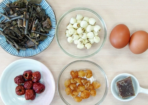 桑寄生蓮子蛋茶做法 桑寄生蓮子蛋茶做法
