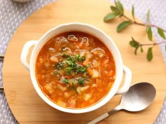 蕃茄薯仔洋蔥紅蘿蔔湯