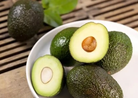 牛油果不能和什麼吃