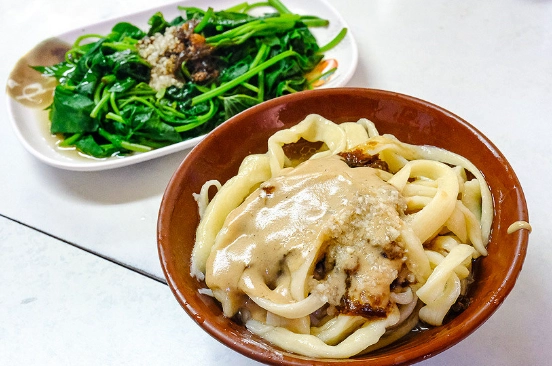 手擀搶鍋麵食譜