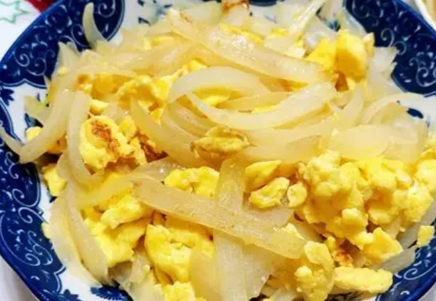 馬鈴薯洋蔥炒蛋 做法