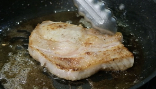 豬扒煎多久 豬扒煎多久