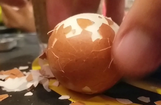 蛋殼難剝處理方法