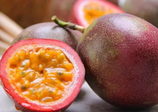 曬乾百香果皮方法