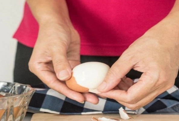 雞蛋殼剝不開解決