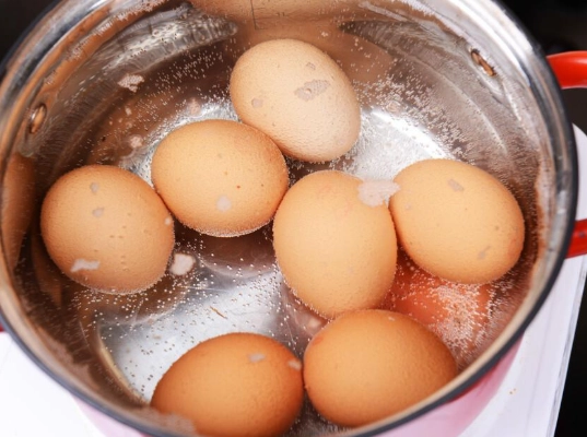 煮蛋加鹽好處 煮蛋加鹽好處