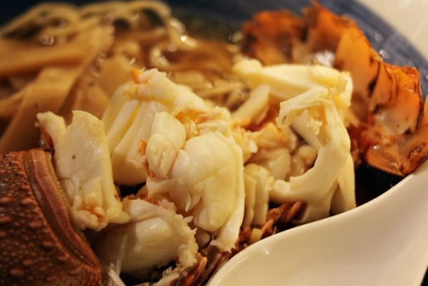 伊勢龍蝦拉麵 餐廳