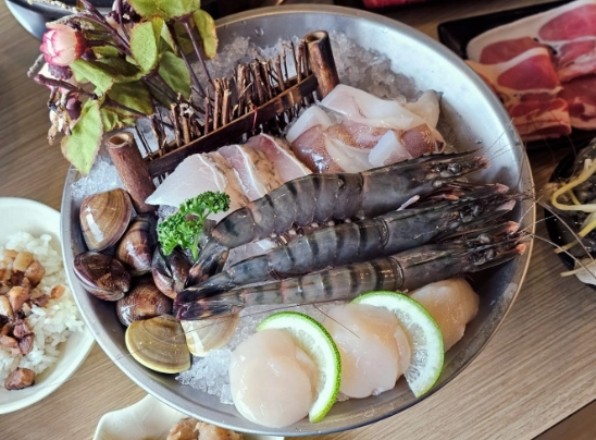 海鮮火鍋吃到飽