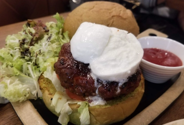 香港美食鑽石山