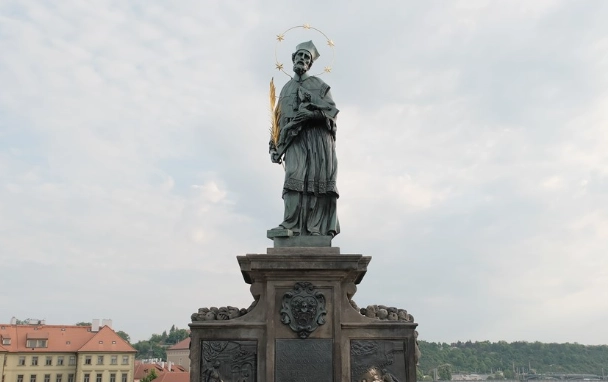 聖約翰內波穆克雕像 聖約翰內波穆克雕像