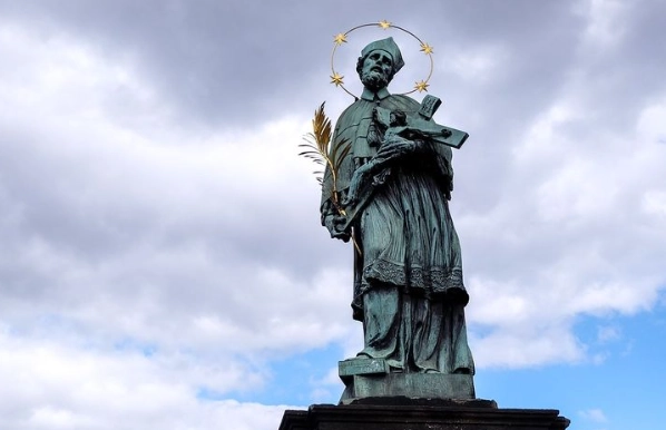 聖約翰內波穆克雕像 聖約翰內波穆克雕像