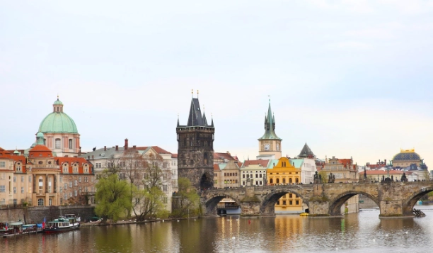 查理大橋雕像故事 查理大橋雕像故事