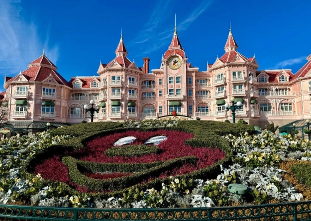 巴黎迪士尼遊行時間