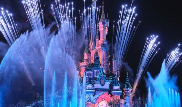 巴黎迪士尼煙火時間2025