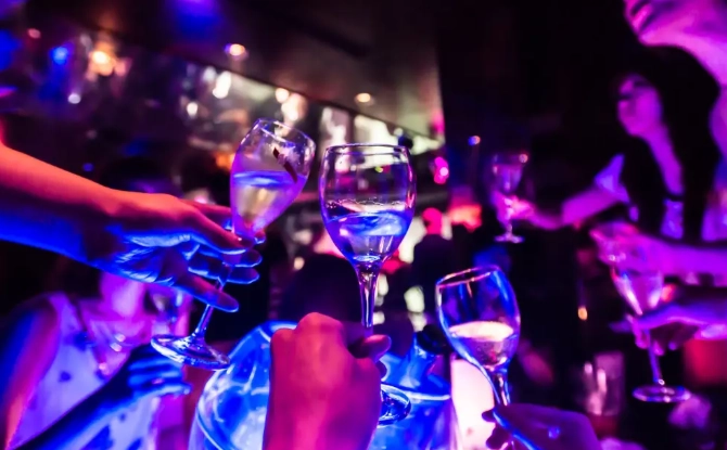 六本木夜店 推薦