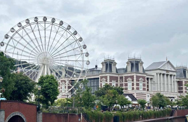 豪斯登堡交通方式