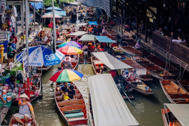 台灣到丹嫩莎朵水上市場