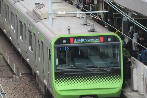 三井花園酒店交通