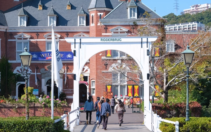 豪斯登堡導覽服務