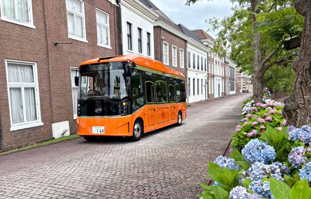 豪斯登堡接駁車