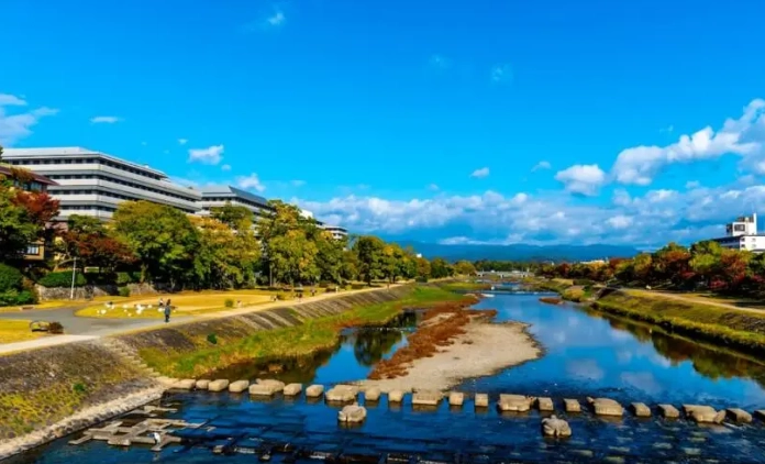 鴨川跳烏龜交通